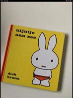 Nijntje aan zee - Dick Bruna, Boeken, Kinderboeken | Baby's en Peuters, Ophalen of Verzenden, Gelezen, Dick Bruna