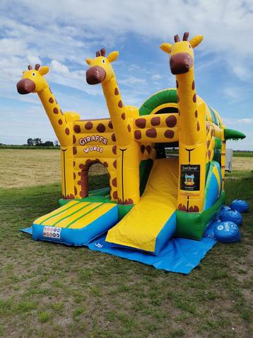 Springkussen huren sneek, giraf, thema jungle of safari beschikbaar voor biedingen