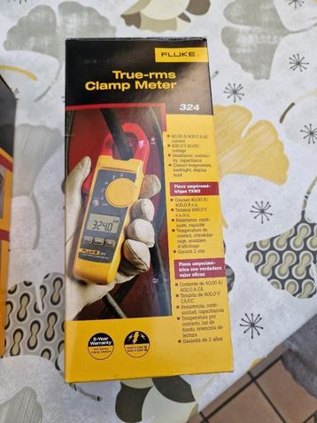 Fluke 324 True-RMS-stroomtang/CLAMP METER Amperetang beschikbaar voor biedingen