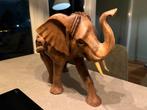 Houten olifant massief., Antiek en Kunst, Kunst | Beelden en Houtsnijwerken, Ophalen