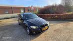 BMW 3-serie Touring 318i PANO XENON AUTOM CARPLAY!, Automaat, Euro 5, 1435 kg, Zwart