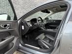 Volvo V60 2.0 T4 Inscription | Trekhaak | Panoramadak | Adap, 12 maanden, 15 km/l, Euro 6, 1603 kg