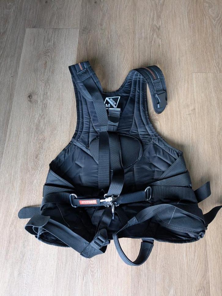 Trapeze Zeilboot - Magic Marine Maat M, Watersport en Boten, Watersportkleding, Zo goed als nieuw, Overige typen, Dame of Heer