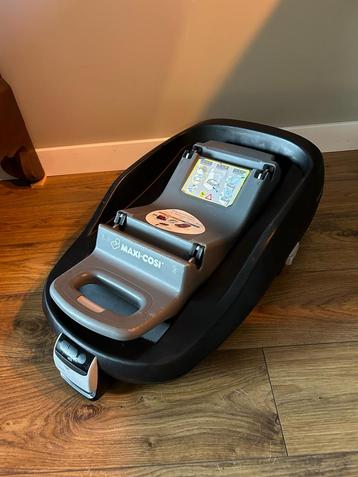 Maxi-Cosi FamilyFix Isofix Base beschikbaar voor biedingen