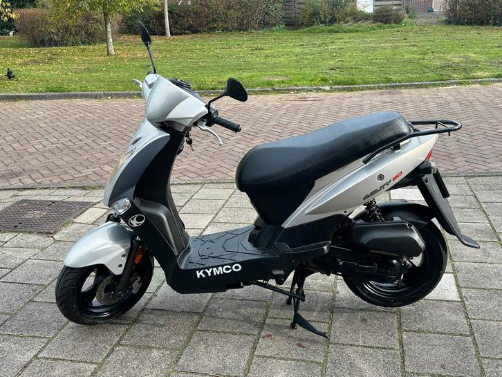 Kymco agility 2015, Fietsen en Brommers, Snorfietsen en Snorscooters, Zo goed als nieuw, Benzine, Ophalen of Verzenden