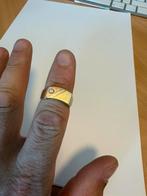 Gouden zegelring 14krt met diamant ca.0.20crt, 20 of groter, Heer, Ophalen of Verzenden, Zo goed als nieuw