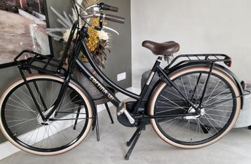 Cortina U4 zwart, framemaat 50, 2 jaar oud, zeer netjes! beschikbaar voor biedingen