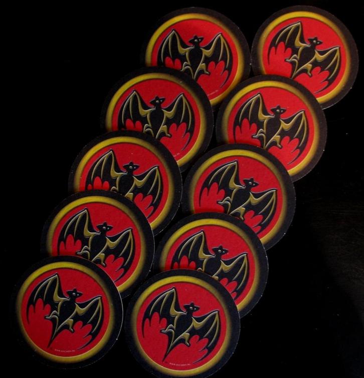 Bacardi setje viltjes á 8 stuks met het mooie Bacardi logo, Verzamelen, Merken en Reclamevoorwerpen, Nieuw, Gebruiksvoorwerp, Verzenden