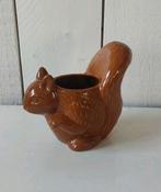 Bruine bloempot vorm eekhoorn cadeau excl plant blikvanger, Rond, Ophalen of Verzenden, Zo goed als nieuw, Minder dan 25 cm