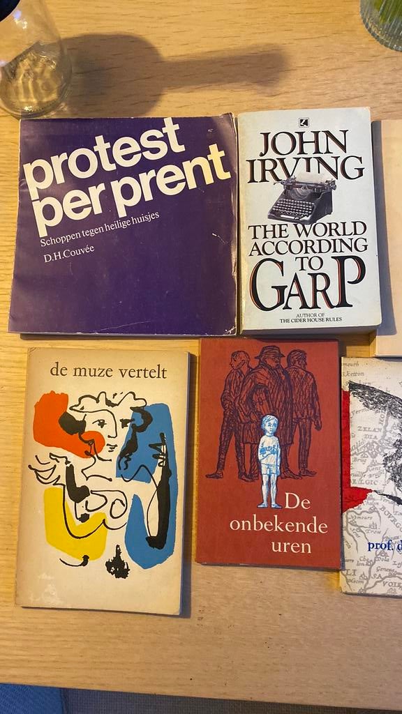 Boekjes uit 1935-1974, Ophalen of Verzenden, Gelezen