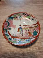 Japans porseleinen schotel., Antiek en Kunst, Ophalen of Verzenden