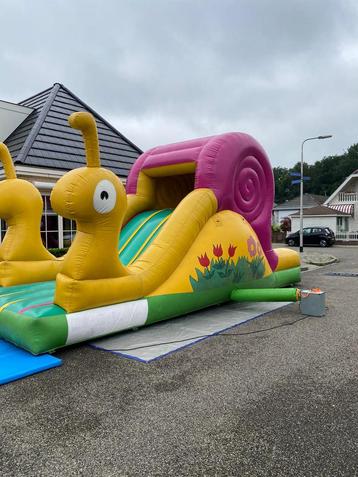Stormbaan slak springkussen beschikbaar voor biedingen