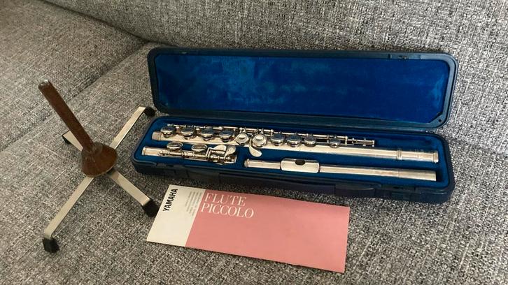 Yamaha dwarsfluit 211s incl. koffer en standaard, Muziek en Instrumenten, Blaasinstrumenten | Dwarsfluiten en Piccolo's, Gebruikt