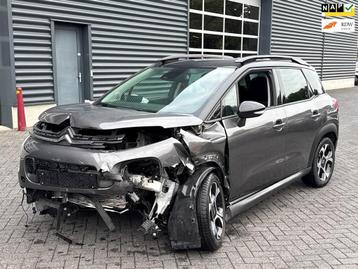 Citroen C3 Aircross 1.2 PureTech S&S Shine, Camera, Navigati beschikbaar voor biedingen