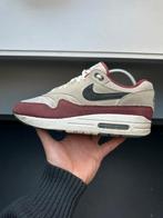 Nike Air Max 1 Dark Team Red / 41, Ophalen of Verzenden, Zo goed als nieuw, Overige kleuren