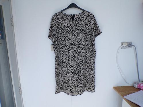 Jurkje Only Carmakoma zwart/groen/licht beige 46  nieuw! (2x, Kleding | Dames, Grote Maten, Zo goed als nieuw, Jurk, Ophalen of Verzenden