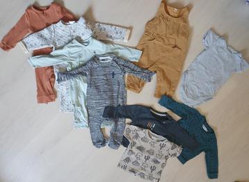 Mooi kledingpakket unisex maat 62 beschikbaar voor biedingen