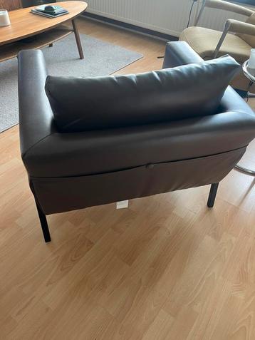 Gratis! Donkerbruine kunstleren sofa Karlstad Ikea