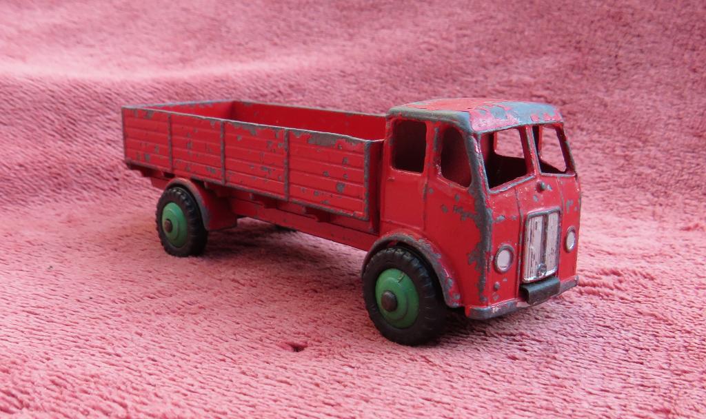 Dinky Toys 420. Leyland truck, Ophalen of Verzenden, Gebruikt, Bus of Vrachtwagen