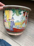 Mooie vintage bloempot met decoratie, 25 tot 40 cm, Gebruikt, Rond, Binnen