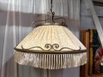 Oude hanglamp met okergele stof ,geplooid ,frame smeedijzer, Ophalen of Verzenden, Zo goed als nieuw, Stof, 50 tot 75 cm