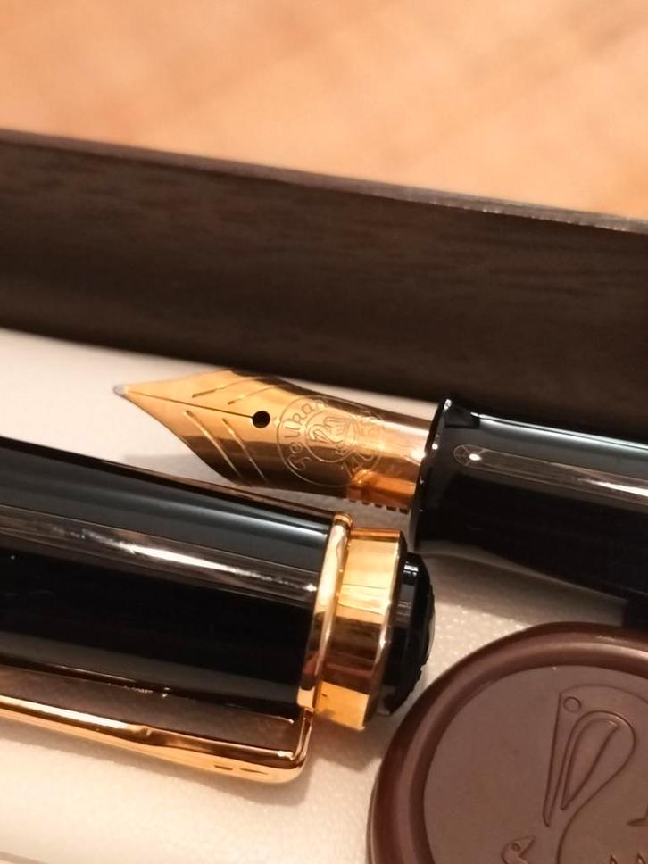 Pelikan M400 Vulpen, Verzamelen, Pennenverzamelingen, Nieuw, Vulpen, Overige merken, Met doosje, Met reclame, Ophalen of Verzenden