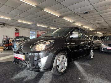 Renault Twingo 1.2-16V Dynamique. Klein, zuinig en met een s beschikbaar voor biedingen
