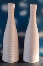 Vaas.  IKEA HAVTORN FÄR. Vloervaas. 36 cm. 2 st., Ophalen, Overige materialen, Wit, Zo goed als nieuw