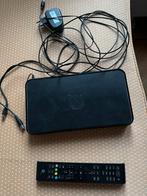 upc box, ziggo afstandbediening en kabeltjes, Verzenden, Gebruikt, 2 tot 5 meter, Scartkabel