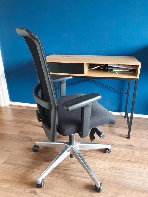 Ergonomische thuiswerkplek bureau en Interstuhl bureaustoel, Huis en Inrichting, Bureaustoelen, Zo goed als nieuw, Bureaustoel
