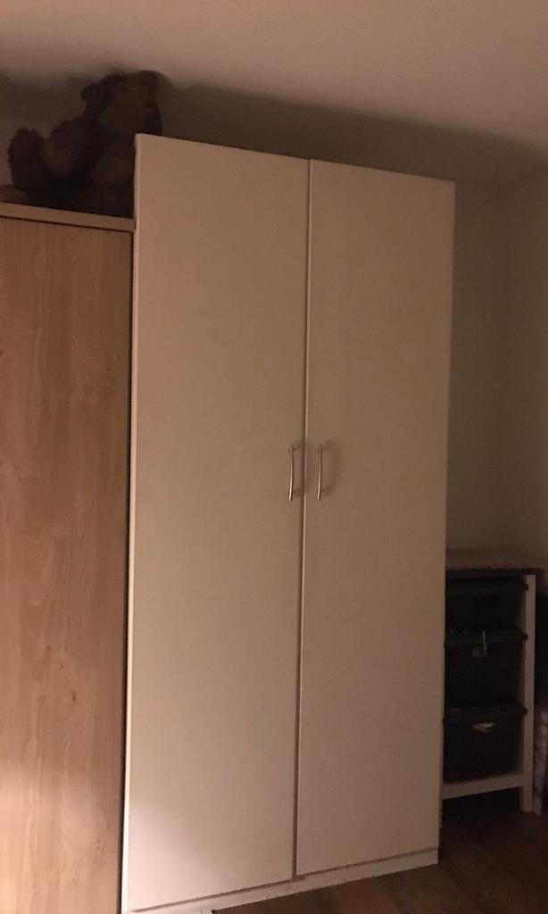 Vanavond Ophalen stevige grote kleren Kast, Huis en Inrichting, Kasten | Kledingkasten, Zo goed als nieuw, 200 cm of meer, 25 tot 50 cm