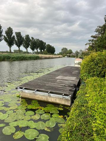 Stevig ponton12x2,5m staal hardhout kan bezorgd worden in NH beschikbaar voor biedingen