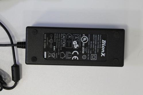 Trek BionX accu lader 26v 3.45A met lichtpoort, Fietsen en Brommers, Fietsaccessoires | Fietsaccu's, Nieuw, Ophalen of Verzenden