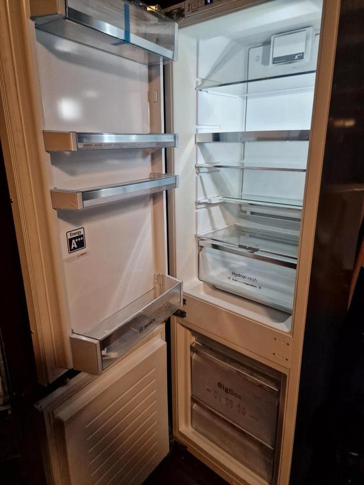 Bosch inbouw Koelkast Met vriezer A+++ Zuinig no Frost., Witgoed en Apparatuur, Koelkasten en IJskasten, Zo goed als nieuw, Met aparte vriezer