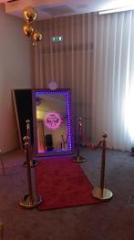 Photobooth Mirror met afzetpalen en rode loper, Ophalen, Gebruikt, Geboorte of Huwelijk