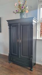 Antieke brocante zwarte kast, Ophalen, Met deur(en), Zo goed als nieuw, Minder dan 150 cm