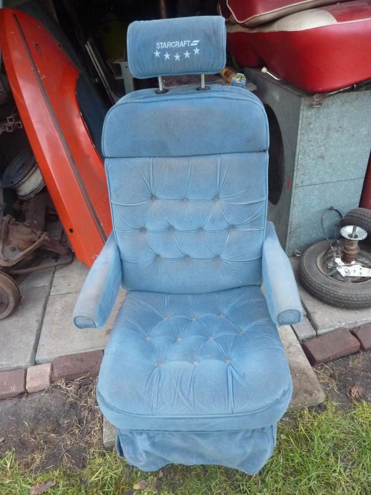 Te koop 2 kampeerautostoelen, Auto-onderdelen, Interieur en Bekleding, Gebruikt, Ophalen