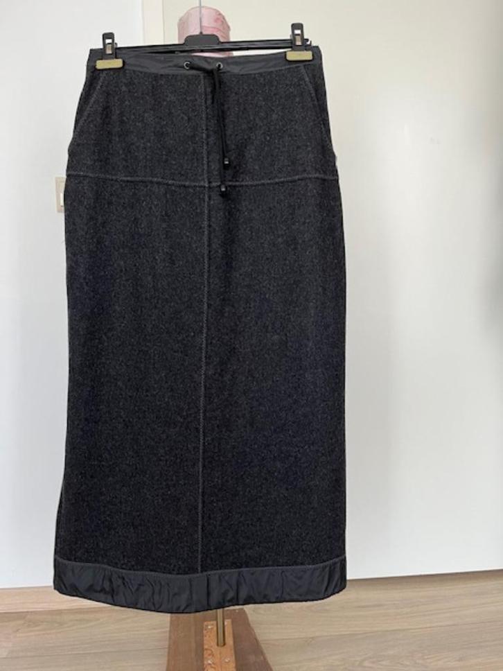 Lang rok van Anotherwoman,grijs ,mt40, zgan, Kleding | Dames, Rokken, Zo goed als nieuw, Maat 38/40 (M), Grijs, Onder de knie