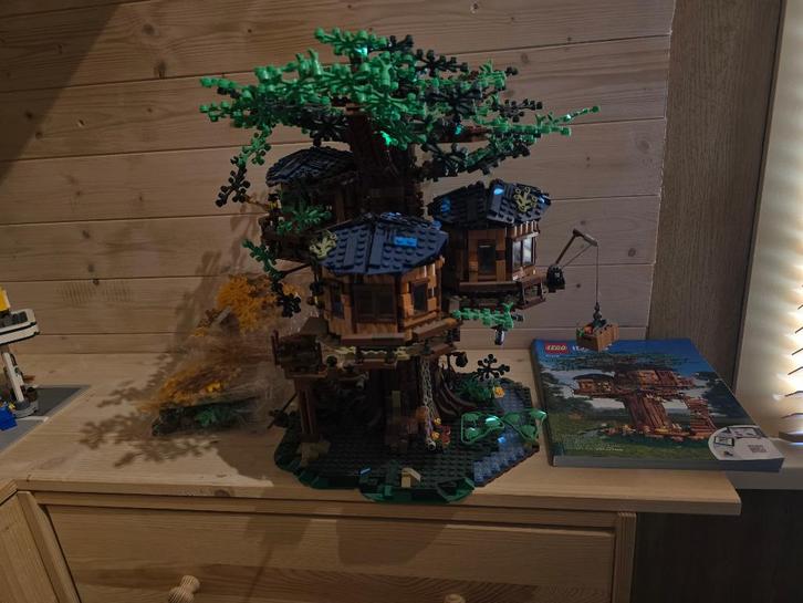 LEGO Boomhut - 21318, Kinderen en Baby's, Speelgoed | Duplo en Lego, Nieuw, Lego, Complete set, Ophalen
