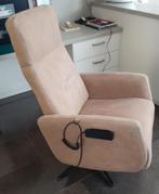 Relaxstoel met sta-op functie, Huis en Inrichting, Fauteuils, Ophalen, Minder dan 75 cm, Zo goed als nieuw, Stof