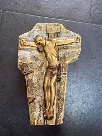 Crucifix beschikbaar voor biedingen