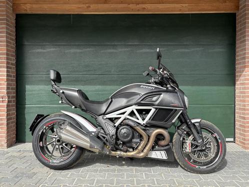 Ducati DIAVEL 1200 carbon white - 2de gen. - TERMIGNONI, Motoren, Motoren | Ducati, Bedrijf, Overig, Ophalen