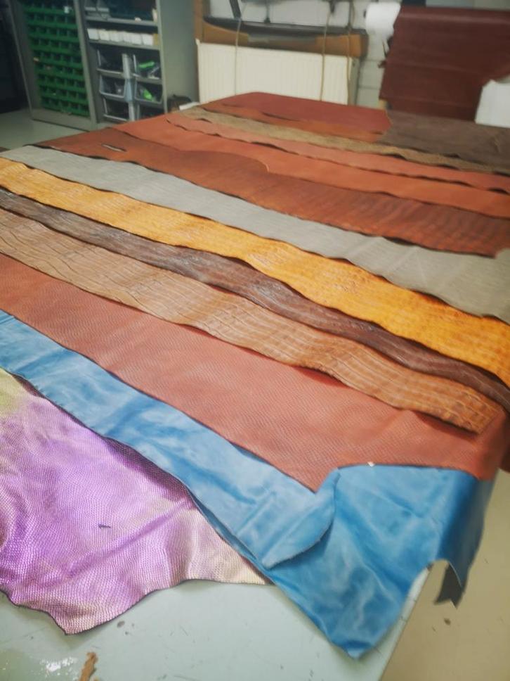 Nieuwe voorraad  leer, Hobby en Vrije tijd, Stoffen en Lappen, Nieuw, Leer of Kunstleer, 30 tot 120 cm, 30 tot 200 cm, Ophalen of Verzenden