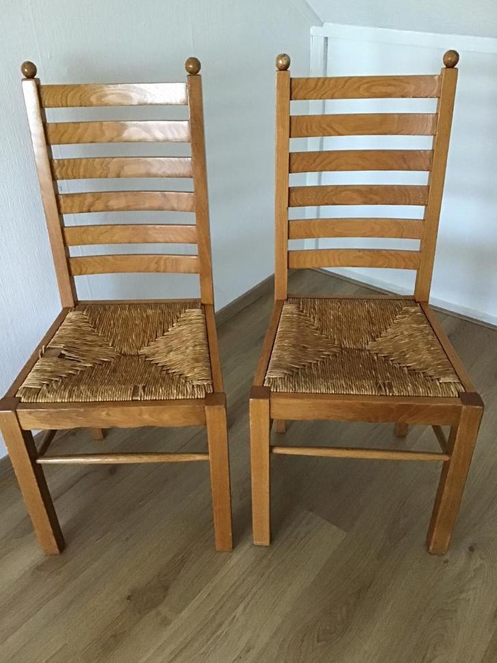 2 zeskaps eiken stoelen, Huis en Inrichting, Stoelen, Gebruikt, Twee, Hout, Bruin, Ophalen