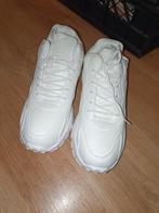 Witte dames sneakers, Kleding | Dames, Schoenen, Ophalen of Verzenden, Zo goed als nieuw, Wit, Sneakers of Gympen