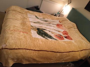 Bedsprei Rasilan 2 persoons 257 cm x 235 pas gereinigd beschikbaar voor biedingen