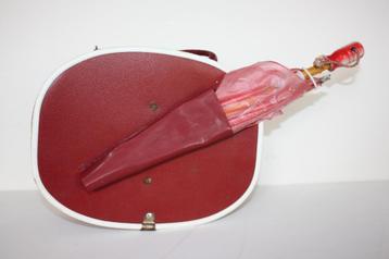 Oud Engels kinderkoffertje met parapluutje en kammensetje beschikbaar voor biedingen