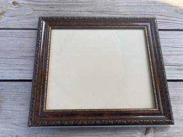 Antieke Houten Fotolijst met Goud Accent beschikbaar voor biedingen