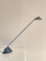 ‘80 tafellamp ‘Priola’ door Ad van Berlo, Gebruikt, Ophalen of Verzenden, Memphis, Minder dan 50 cm