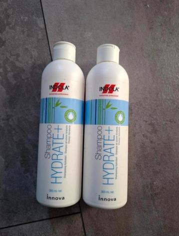 2 nieuwe flessen Indola Shampoo - Hydrate+ (advr 288) beschikbaar voor biedingen